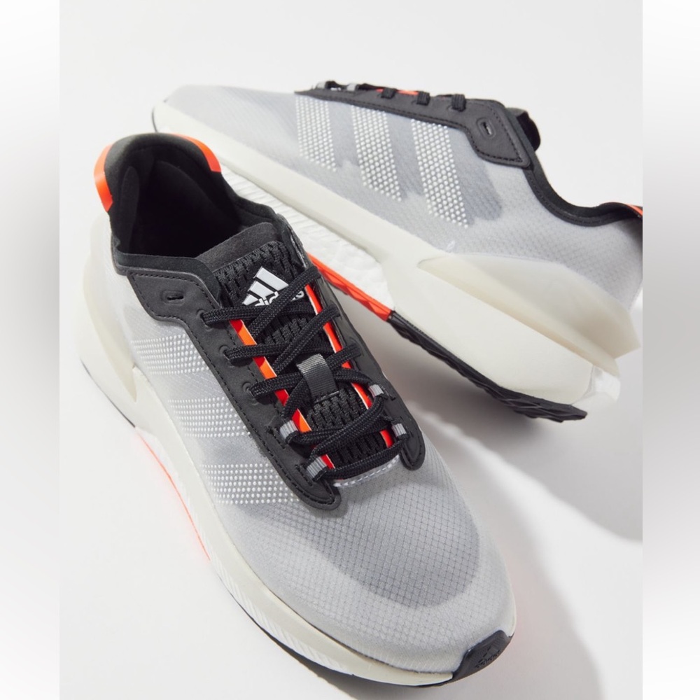 Adidas Avery Sneakers